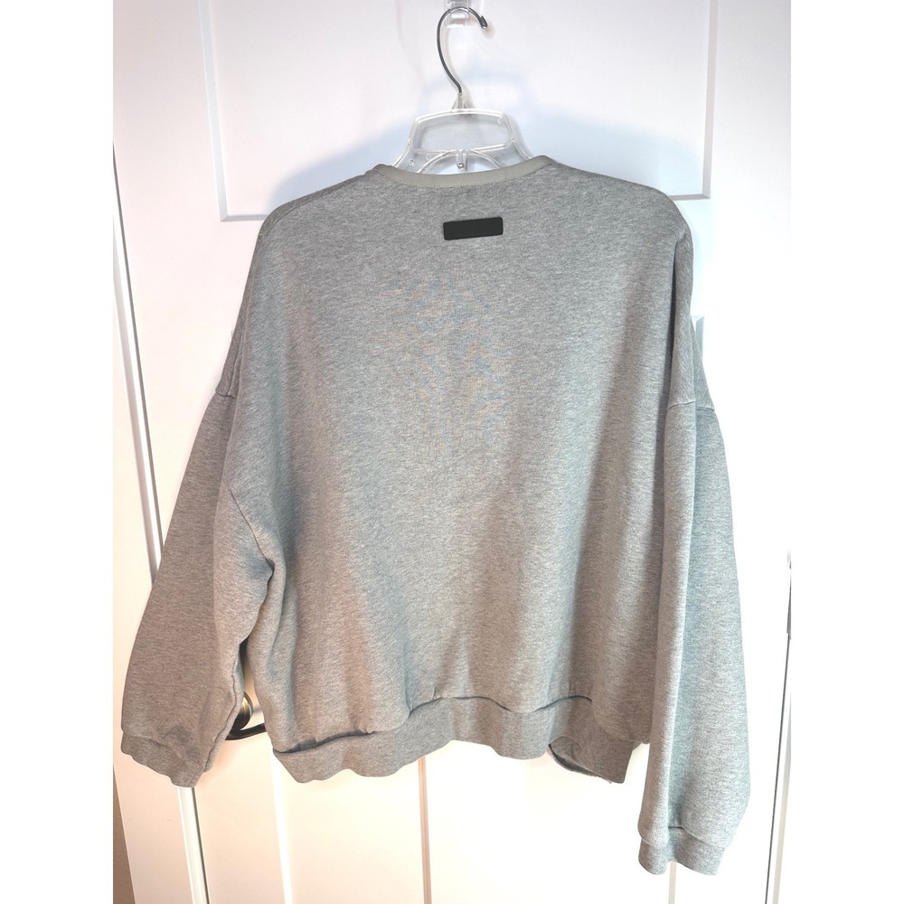 Fear of God Essentials‎ Grey Crewneck Sweatshirt Oversized Logo Fleece Large - Picture 3 of 11